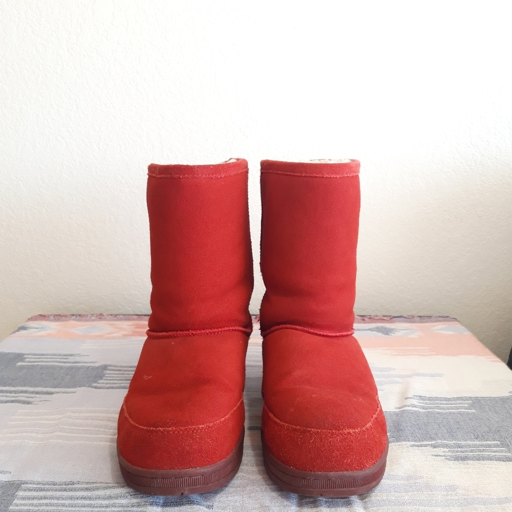 BearPaw Boots (red, size 8)